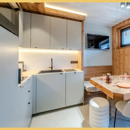L'elegance Alpine I Centre * לה ג'ט